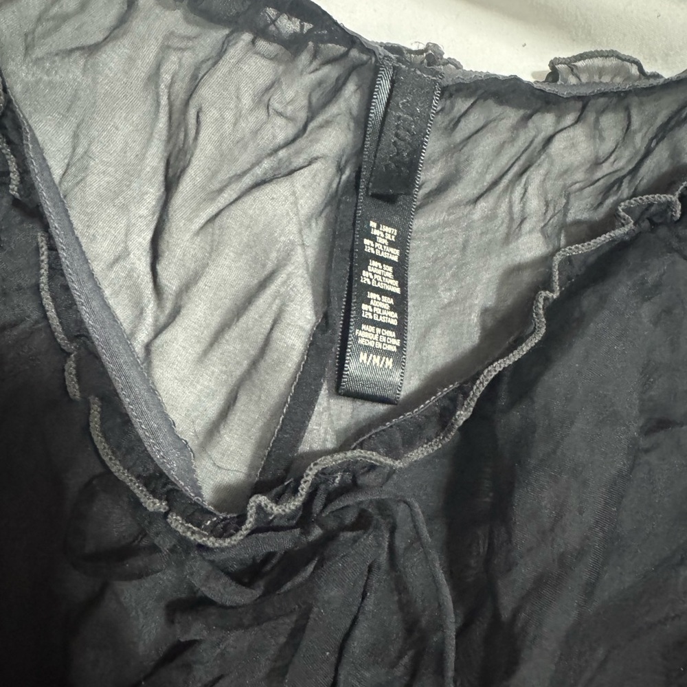 NWOT SKIMS Romance Lace Shorts 100% Silk - Picture 4 of 4